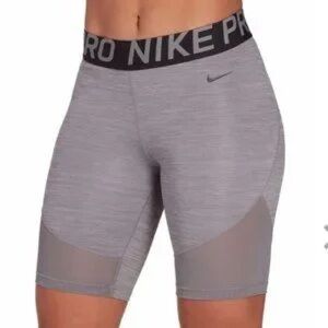 Nike Pro dry fit woman’s activewear stretch spandex shorts size Large